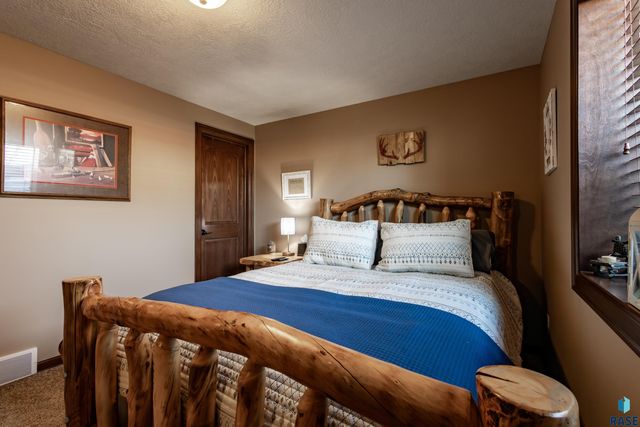 7816 W Kelsey Cir Circle, Sioux Falls, SD 57106