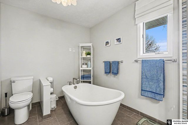 4212 Longview Street, Bellevue, NE 68123