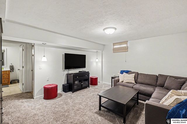 4212 Longview Street, Bellevue, NE 68123