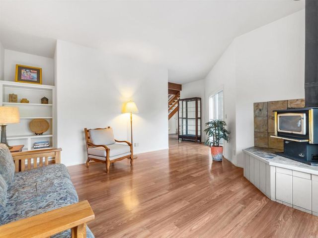 28338 Meadow Glen Way W, Escondido, CA 92026