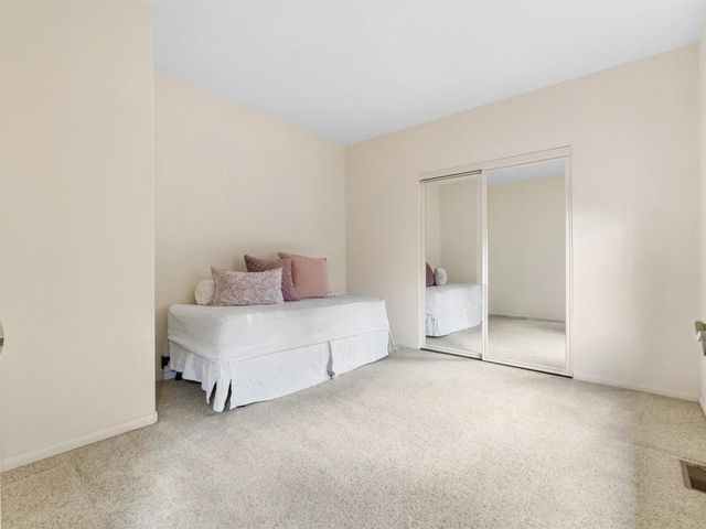 28338 Meadow Glen Way W, Escondido, CA 92026
