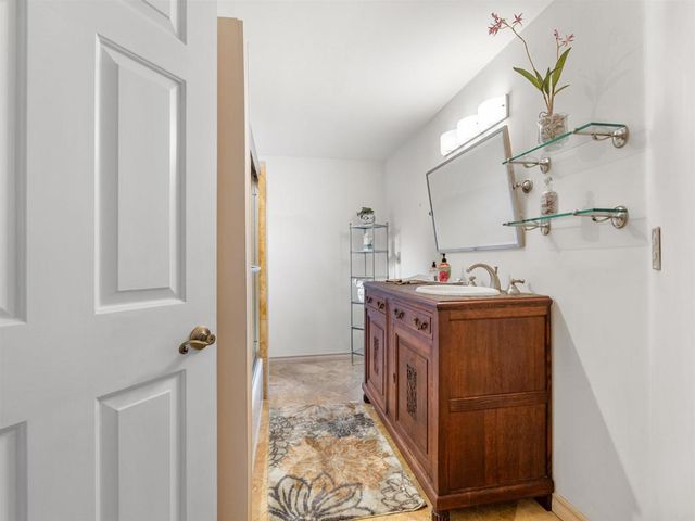 28338 Meadow Glen Way W, Escondido, CA 92026
