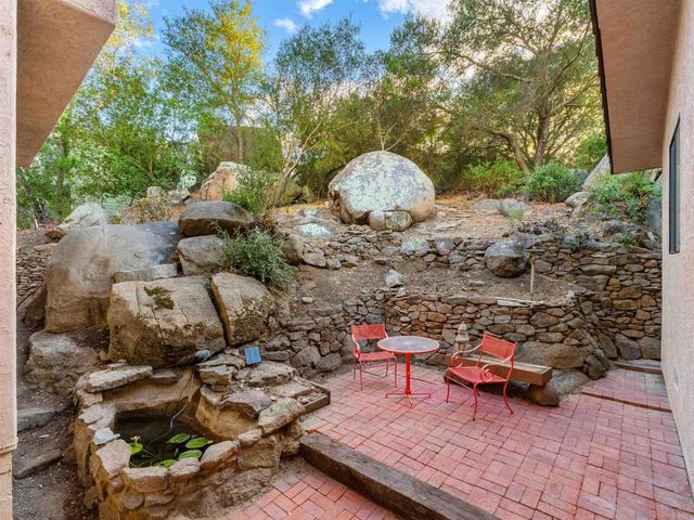 28338 Meadow Glen Way W, Escondido, CA 92026