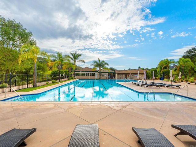 28338 Meadow Glen Way W, Escondido, CA 92026