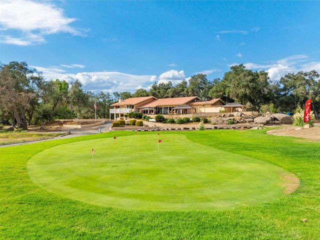 28338 Meadow Glen Way W, Escondido, CA 92026