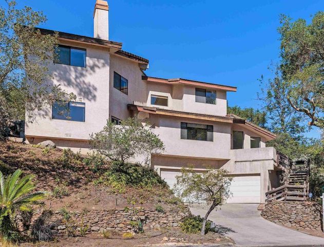 28338 Meadow Glen Way W, Escondido, CA 92026
