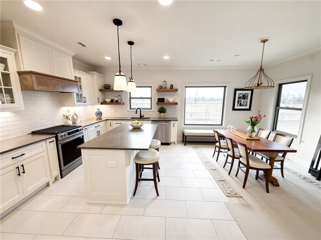 2405 Salmon Street, Pea Ridge, AR 72751