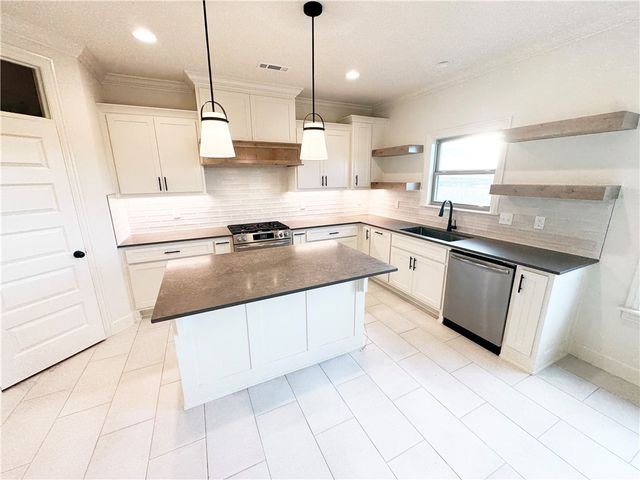 2405 Salmon Street, Pea Ridge, AR 72751