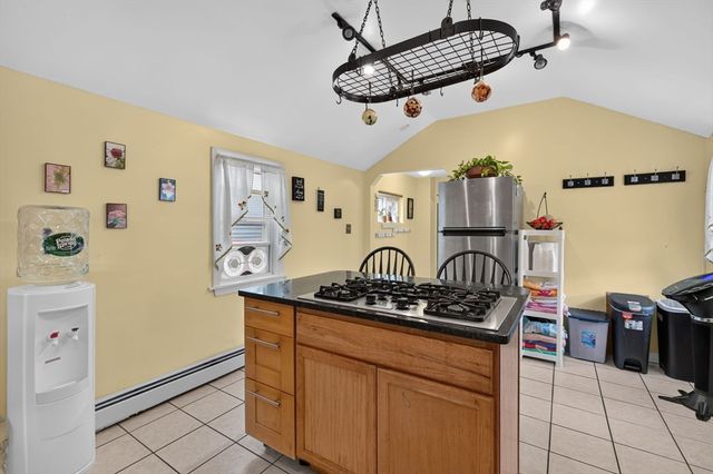 98 Parker St, New Bedford, MA 02740