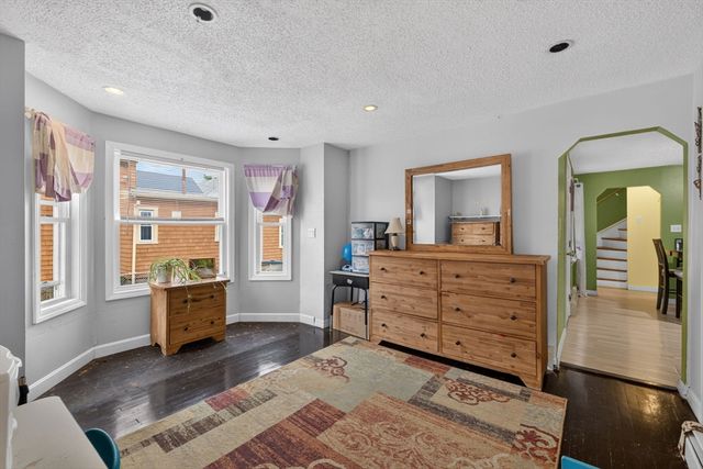 98 Parker St, New Bedford, MA 02740