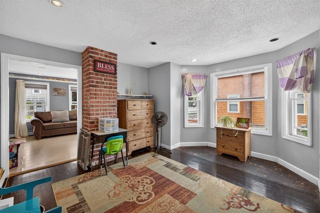 98 Parker St, New Bedford, MA 02740