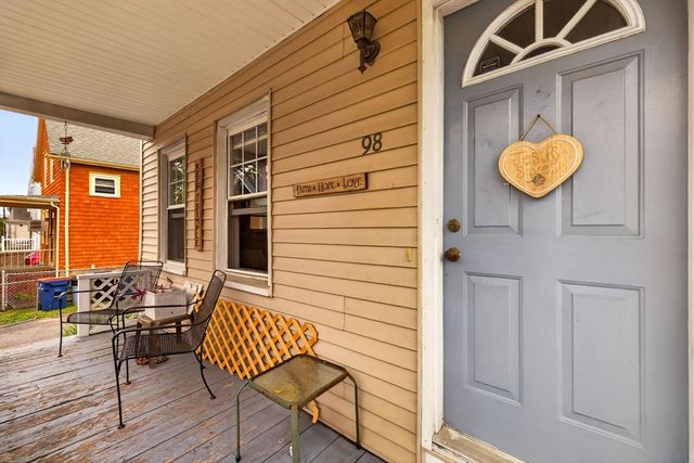 98 Parker St, New Bedford, MA 02740
