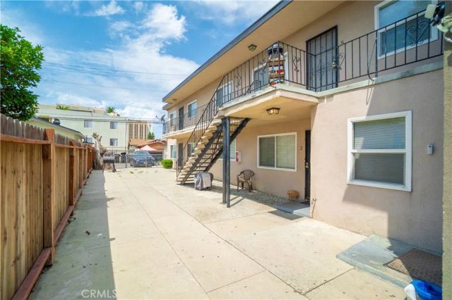 1071 Olive, Long Beach, CA 90813