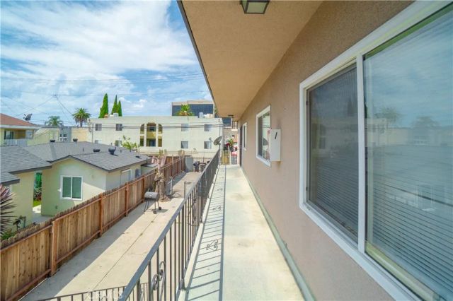 1071 Olive, Long Beach, CA 90813