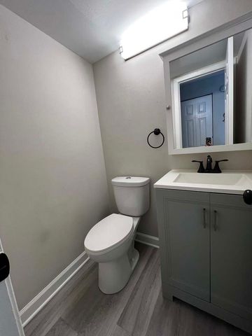 7333 Winthrop Way 10, Downers Grove, IL 60516