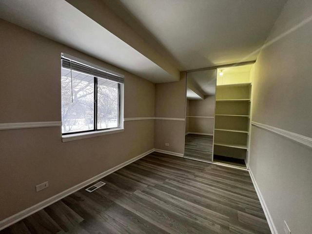 7333 Winthrop Way 10, Downers Grove, IL 60516