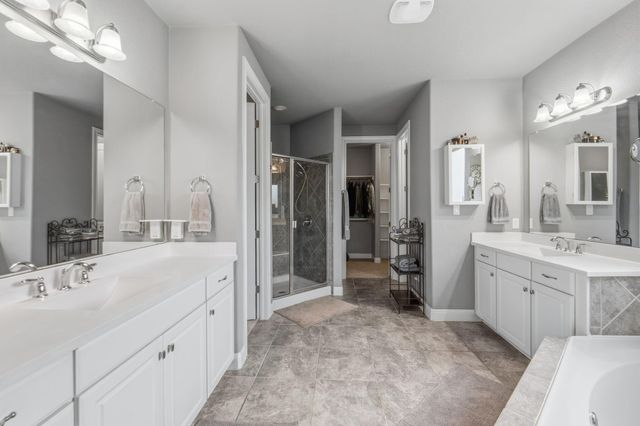 4229 Valley Oaks DR, Leander, TX 78641