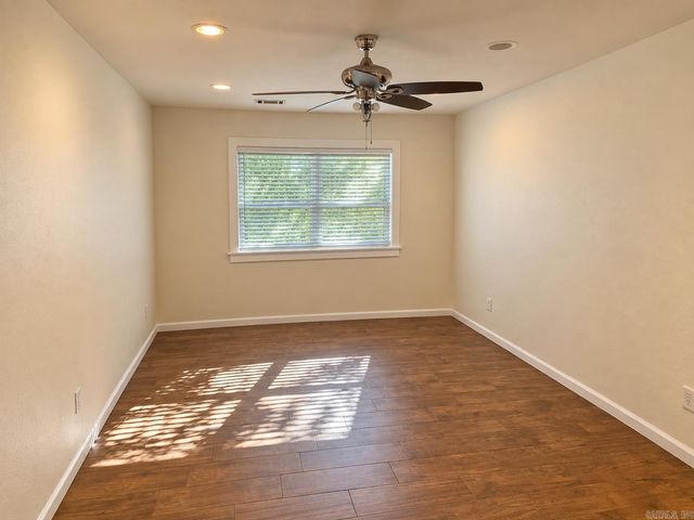 28 Meadowbrook, Conway, AR 72032