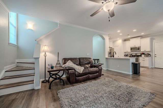 1905 Bristle Pine Court, Mount Pleasant, SC 29466