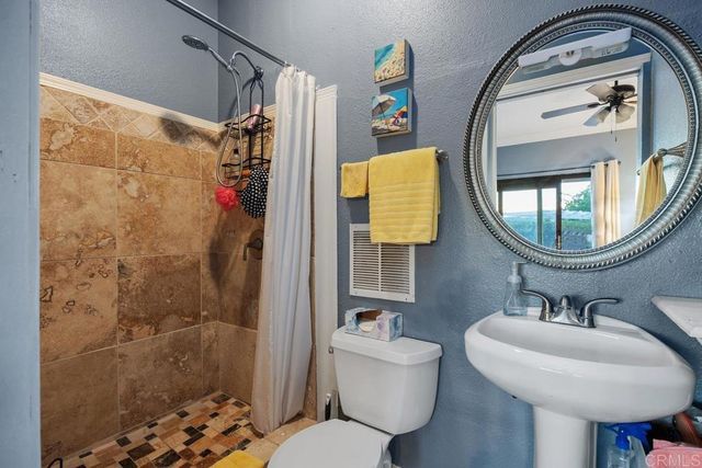 2653 Fallsview Rd, San Marcos, CA 92078