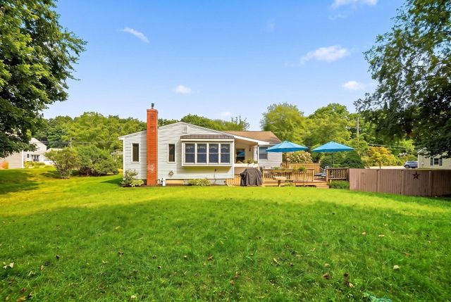 4 Orchard Dr, North Reading, MA 01864