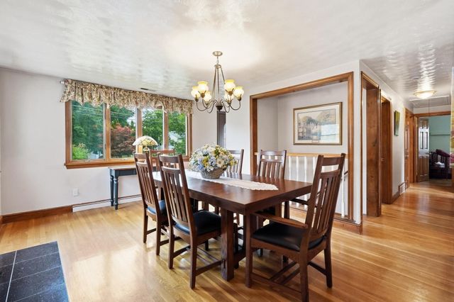 4 Orchard Dr, North Reading, MA 01864