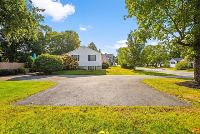 4 Orchard Dr, North Reading, MA 01864