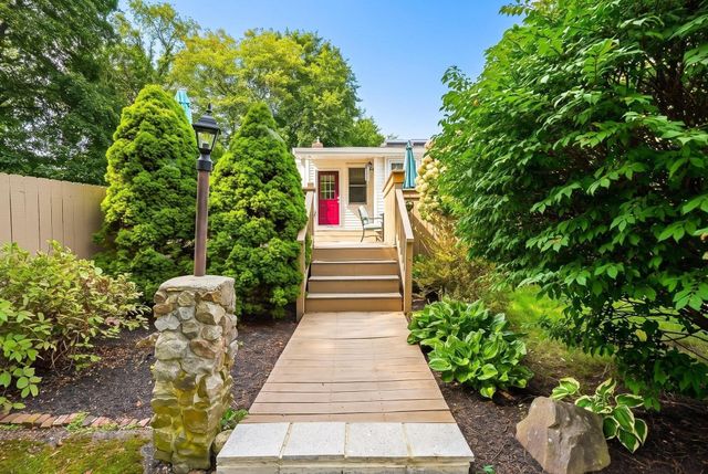 4 Orchard Dr, North Reading, MA 01864