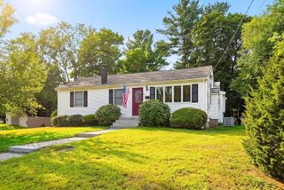4 Orchard Dr, North Reading, MA 01864