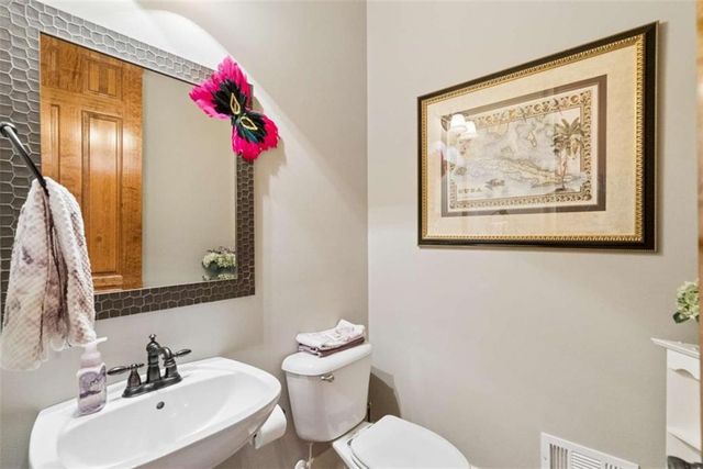 807 Clubside Court, Monroe, GA 30655