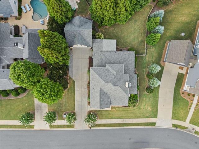 807 Clubside Court, Monroe, GA 30655