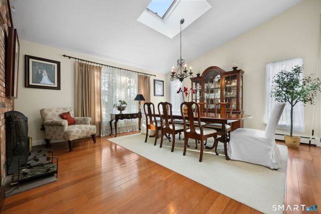 15 Glenarden Road, Trumbull, CT 06611