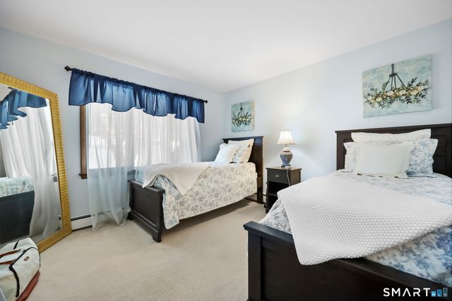 15 Glenarden Road, Trumbull, CT 06611