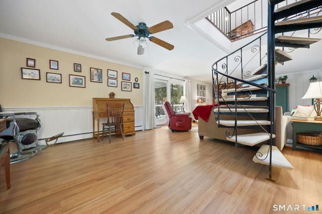 15 Glenarden Road, Trumbull, CT 06611