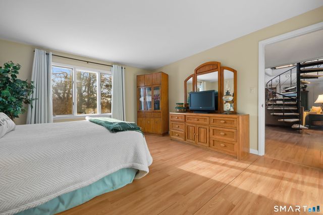 15 Glenarden Road, Trumbull, CT 06611