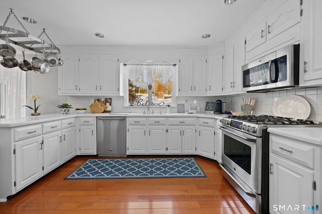 15 Glenarden Road, Trumbull, CT 06611