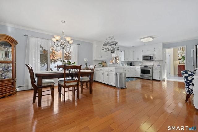 15 Glenarden Road, Trumbull, CT 06611