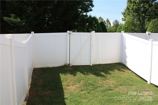 13316 Calloway Glen Drive, Charlotte, NC 28273