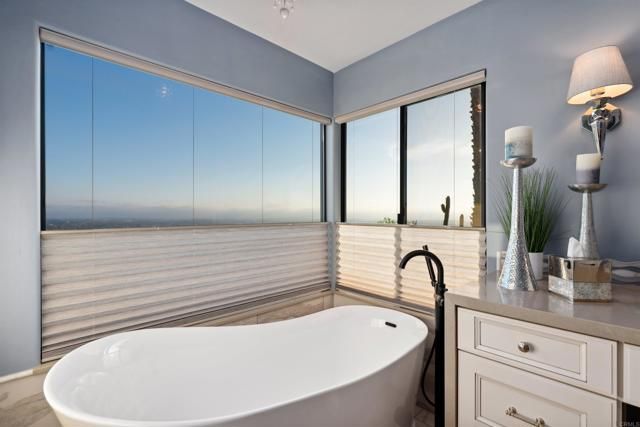 1966 Las Lomas, Vista, CA 92084