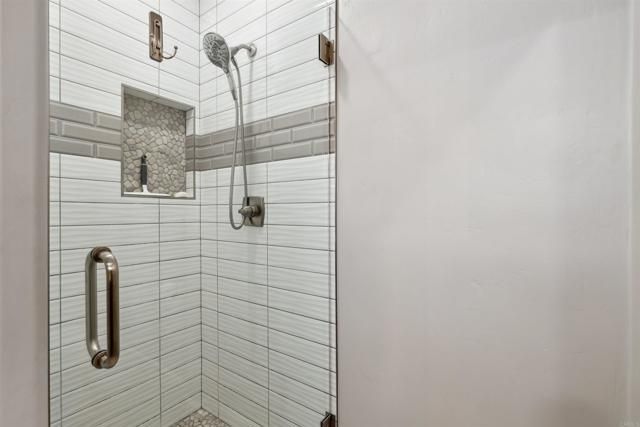 1966 Las Lomas, Vista, CA 92084