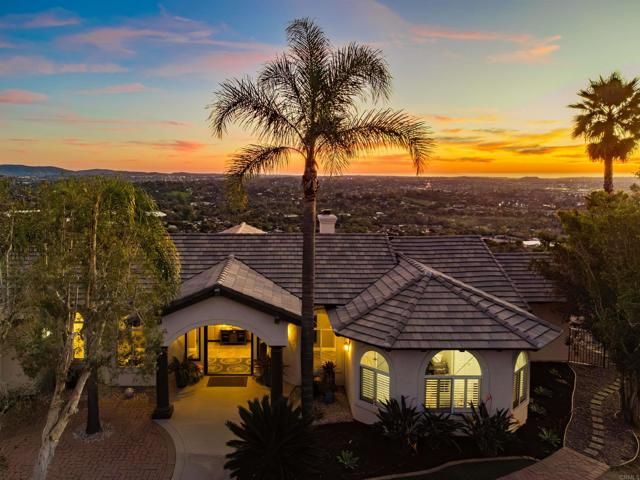 1966 Las Lomas, Vista, CA 92084