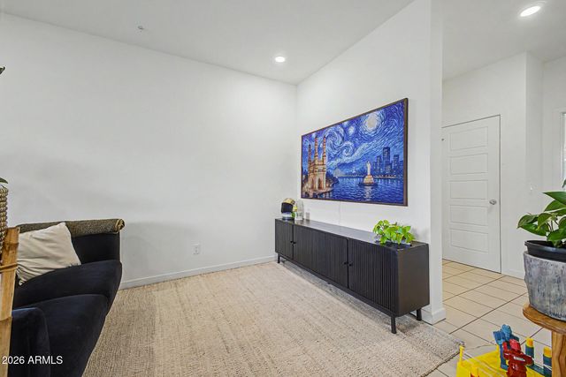 2162 W HARMONT Drive, Phoenix, AZ 85021