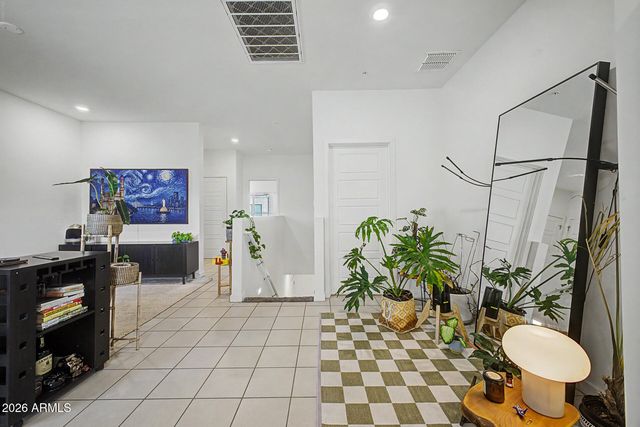 2162 W HARMONT Drive, Phoenix, AZ 85021