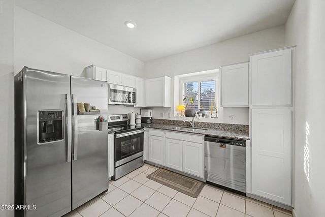 2162 W HARMONT Drive, Phoenix, AZ 85021