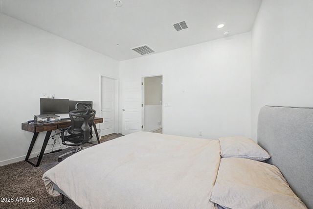 2162 W HARMONT Drive, Phoenix, AZ 85021