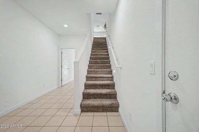 2162 W HARMONT Drive, Phoenix, AZ 85021