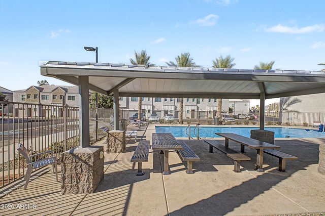 2162 W HARMONT Drive, Phoenix, AZ 85021