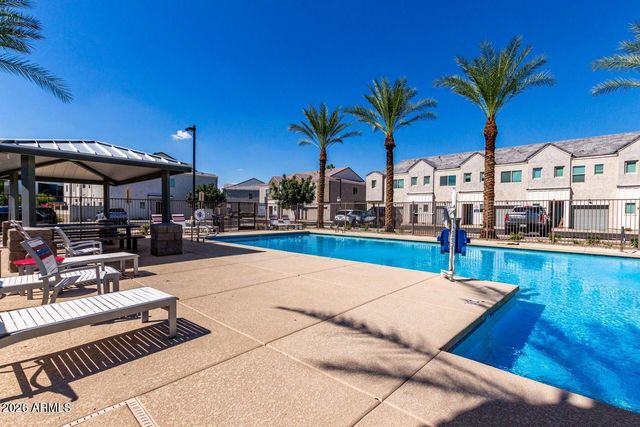 2162 W HARMONT Drive, Phoenix, AZ 85021