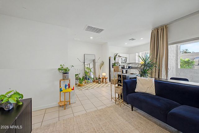2162 W HARMONT Drive, Phoenix, AZ 85021