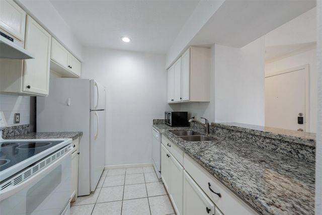 2800 Jeanetta Street 612, Houston, TX 77063